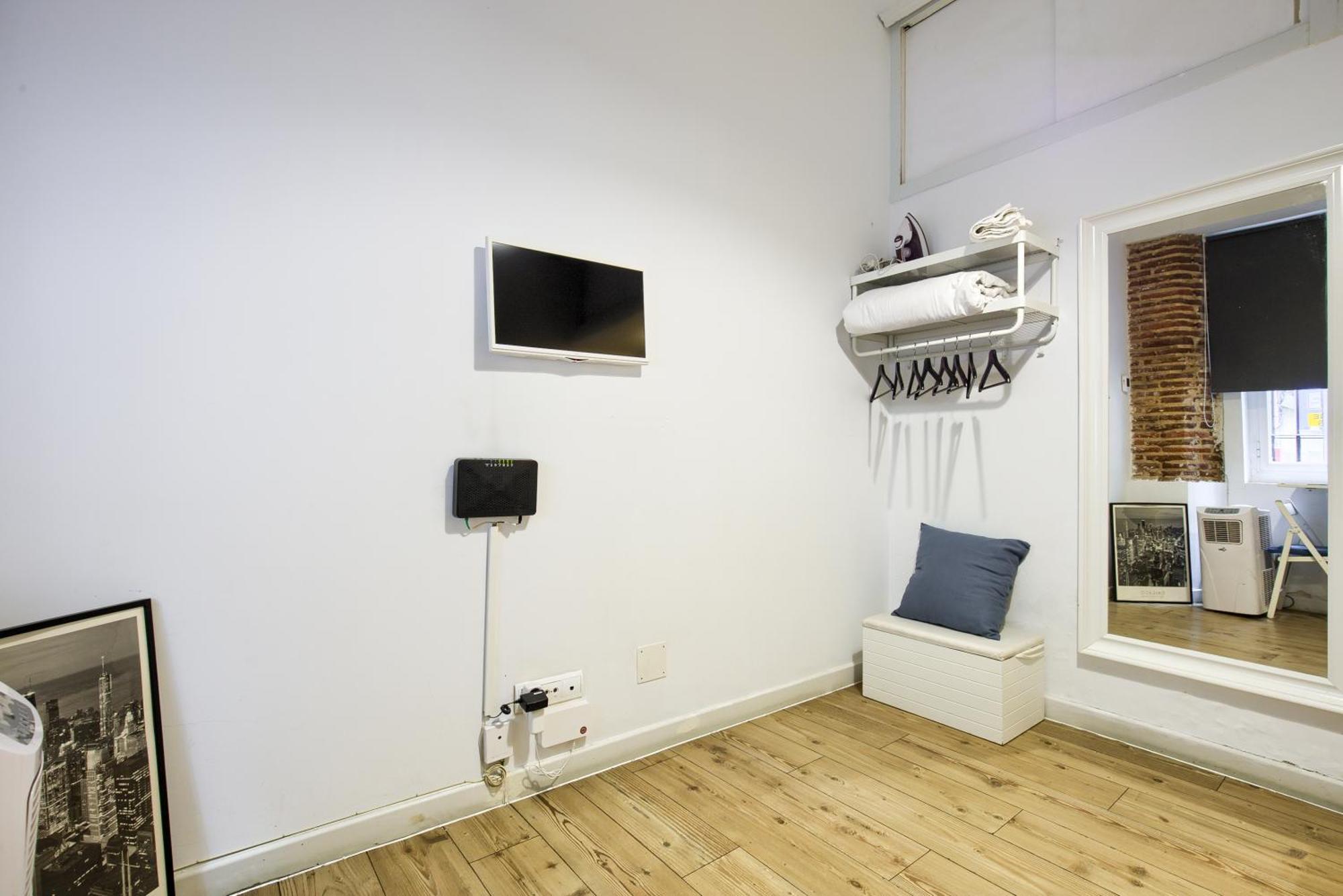 Intimo Estudio En Madrid, Centro, 2Pax, Wifi & Tv Exterior foto