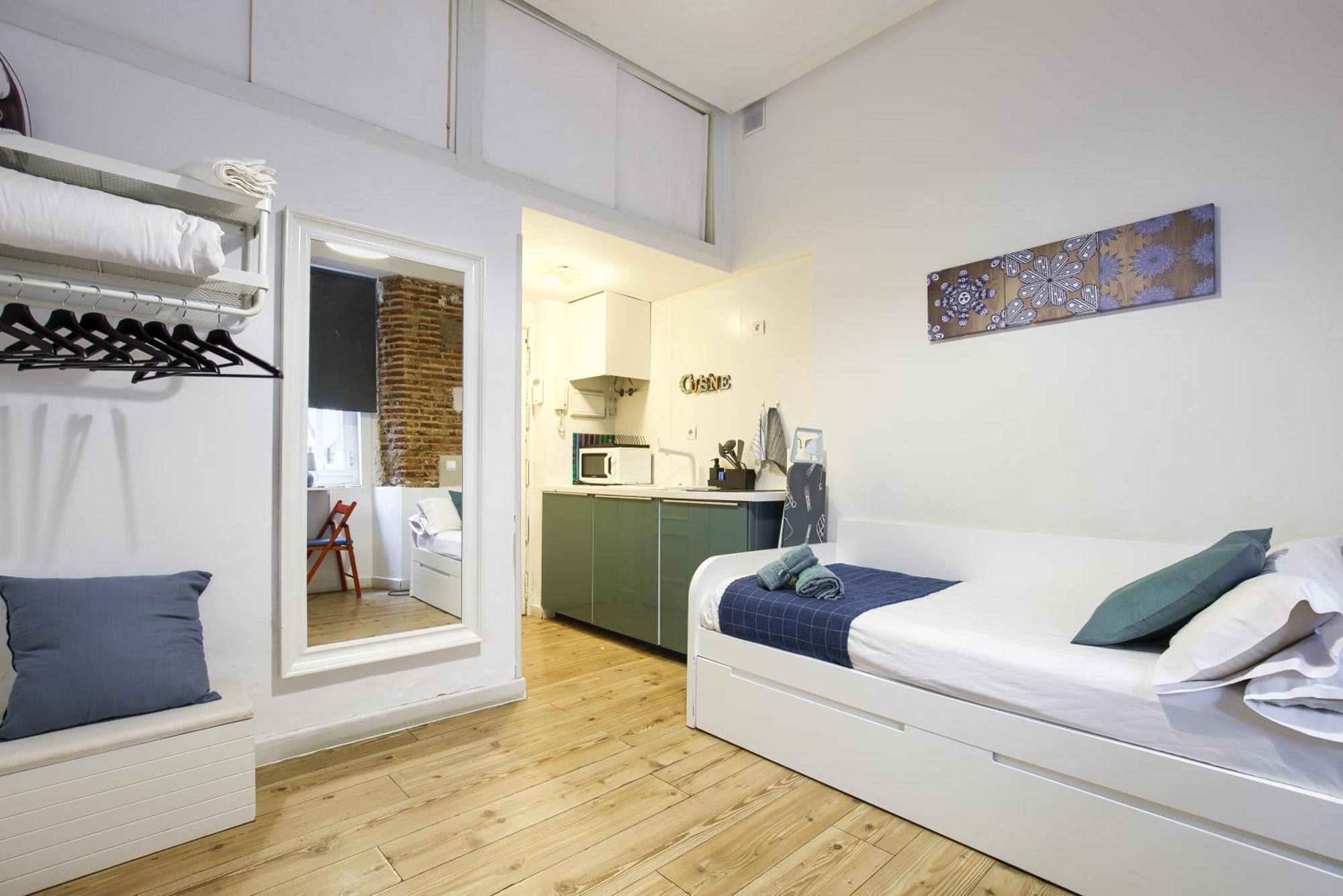 Intimo Estudio En Madrid, Centro, 2Pax, Wifi & Tv Exterior foto