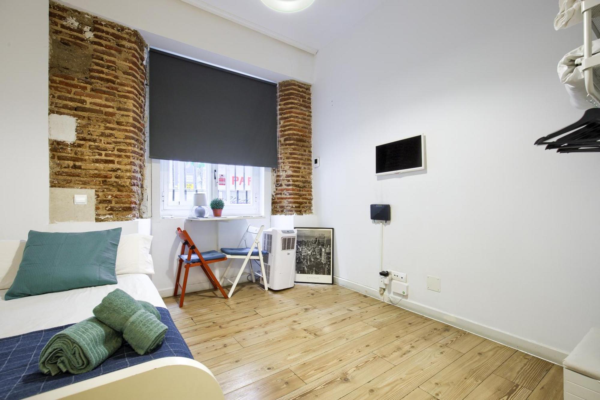 Intimo Estudio En Madrid, Centro, 2Pax, Wifi & Tv Exterior foto